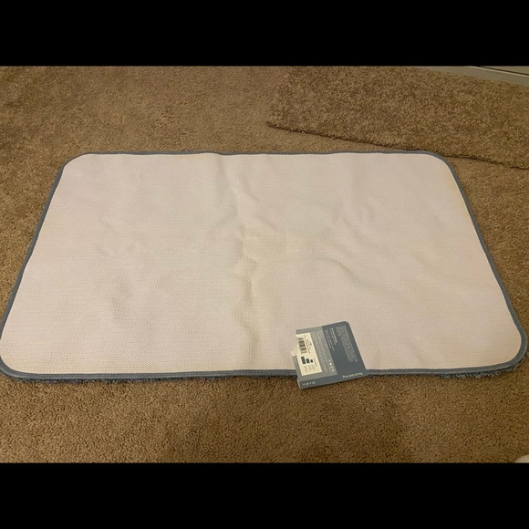 NWT 24x40 blue bath rug by whole home heavy & nice - Picture 4 of 6